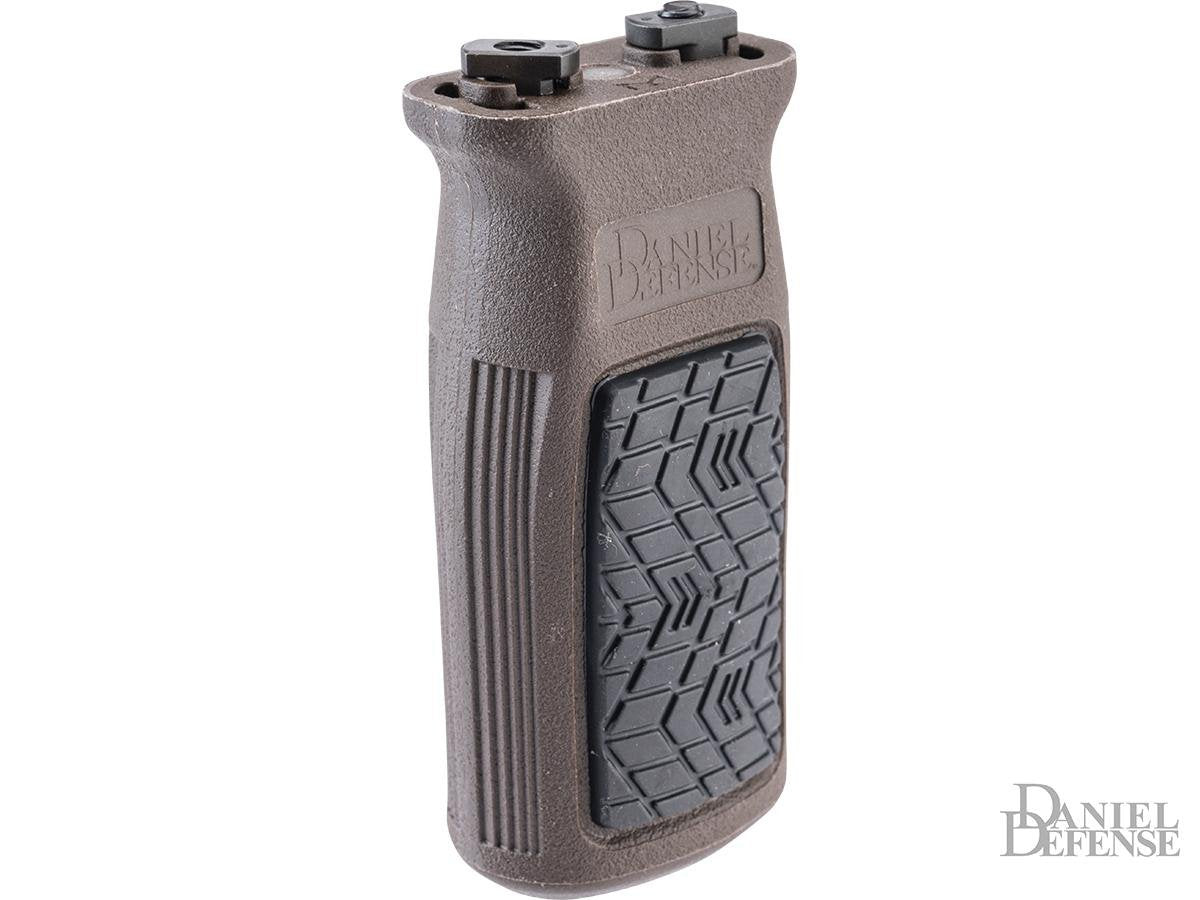 Daniel Defense M-LOK Vertical Foregrip (Color: Mil-Spec Brown / Basic) image 0